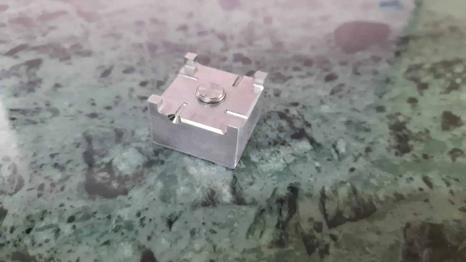 eye-implant-rnd-2